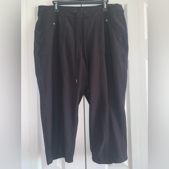 Drytek Capri pants - Picture 1 of 6